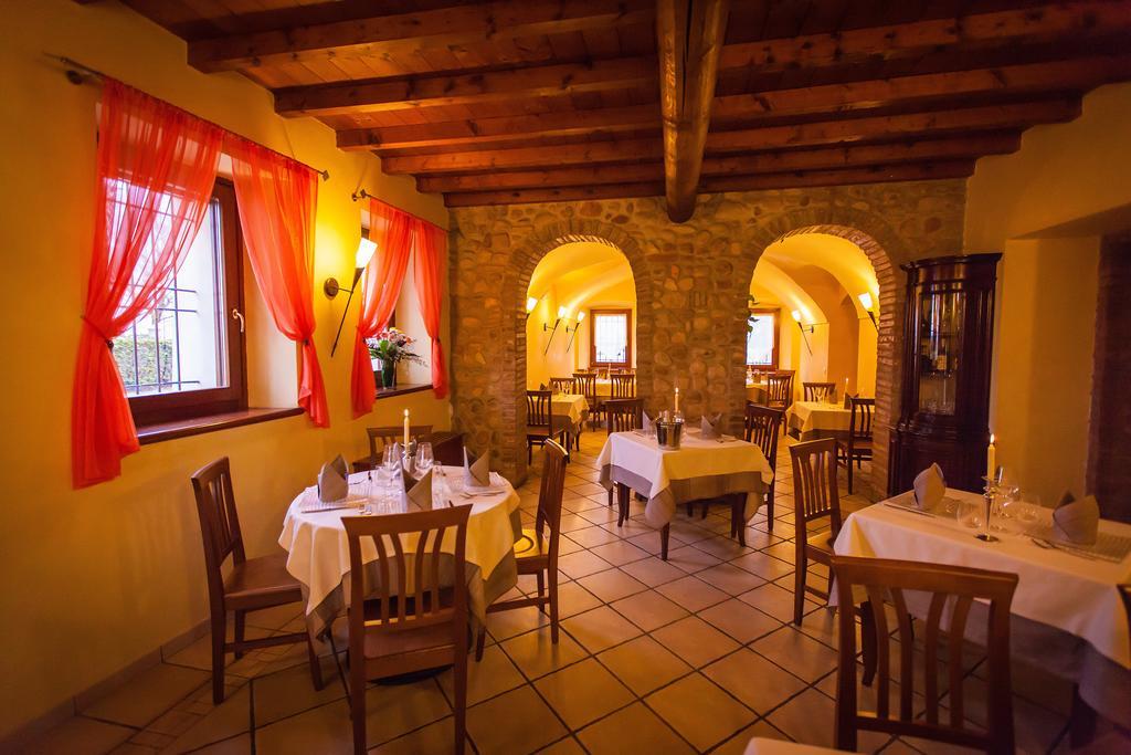 Hotel Alla Corte Dei Bicchi Cavriana ภายนอก รูปภาพ