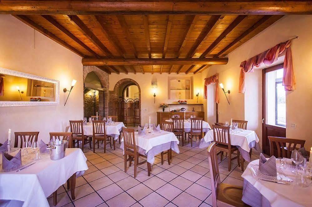 Hotel Alla Corte Dei Bicchi Cavriana ภายนอก รูปภาพ